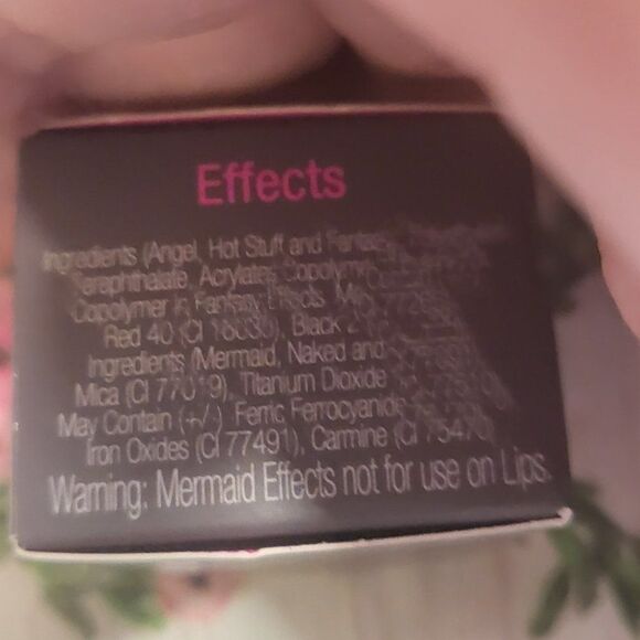 Lique Cheek and Eye lid Powder Fantasy - Picture 7 of 9